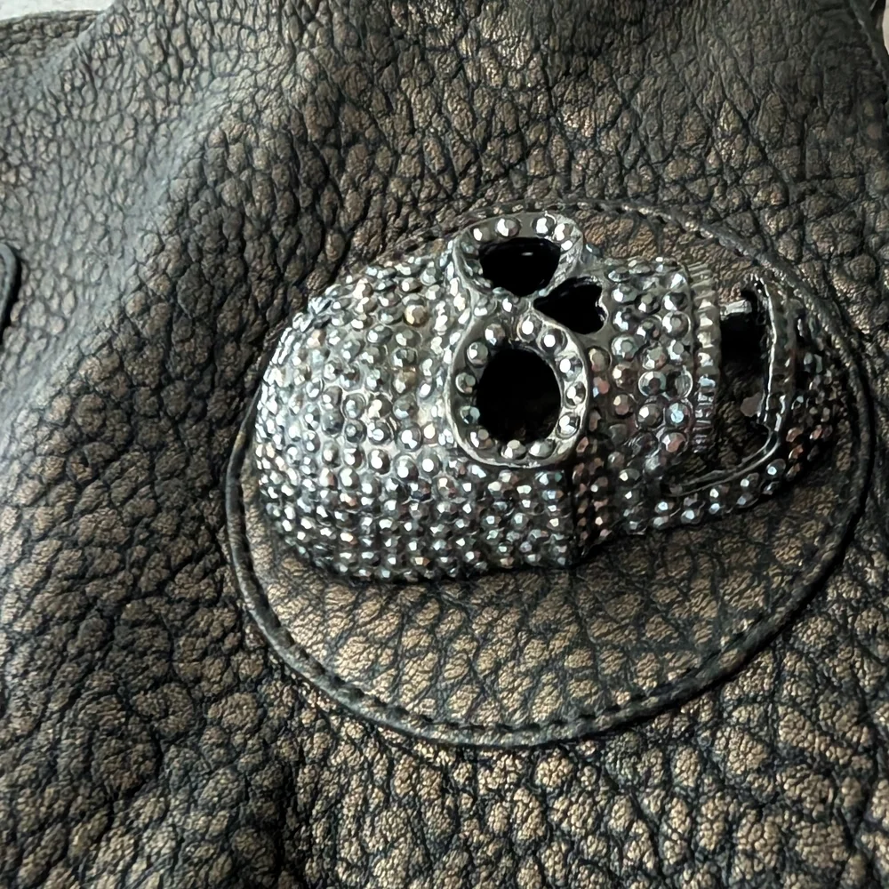 Thomas Wylde Black Skull Embellished Bag - Picture 7 of 11